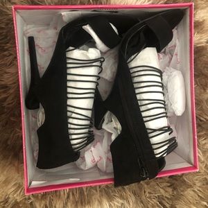 back less, strap heels